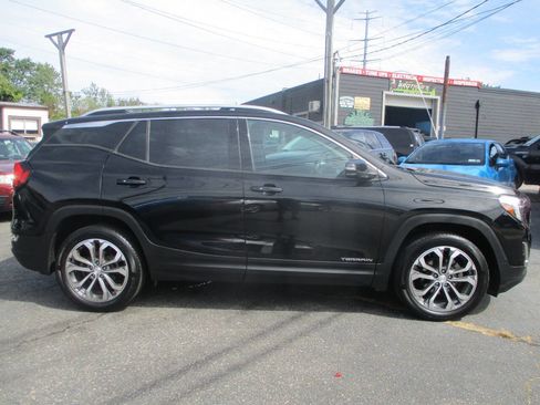 Used 2020 GMC Terrain SLT w/ Preferred Package image 5