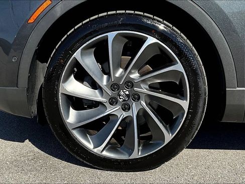 Used 2019 Lincoln Nautilus Reserve FWD image 8