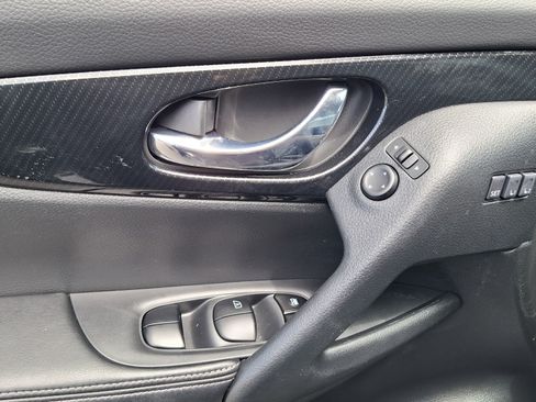 Used 2020 Nissan Rogue SL FWD image 26