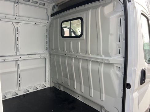 New 2026 RAM ProMaster 2500 w/ Convenience Group FWD image 23