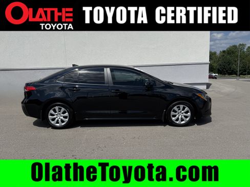 Certified 2025 Toyota Corolla LE FWD image 1