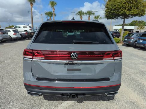 New 2026 Volkswagen Atlas SE image 6