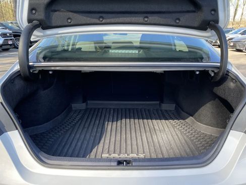 Used 2024 Toyota Camry SE image 14