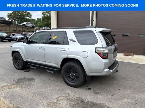 Used 2024 Toyota 4Runner TRD Off-Road Premium w/ Moonroof Package AWD/4WD image 4