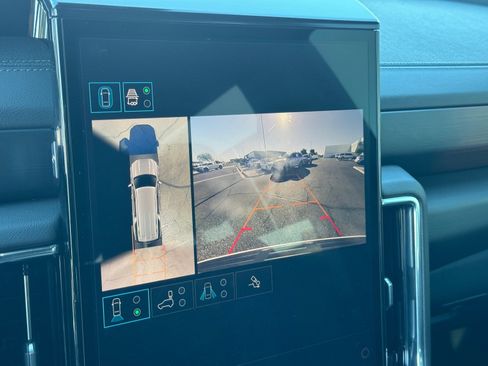 Used 2025 GMC Yukon XL Denali image 26