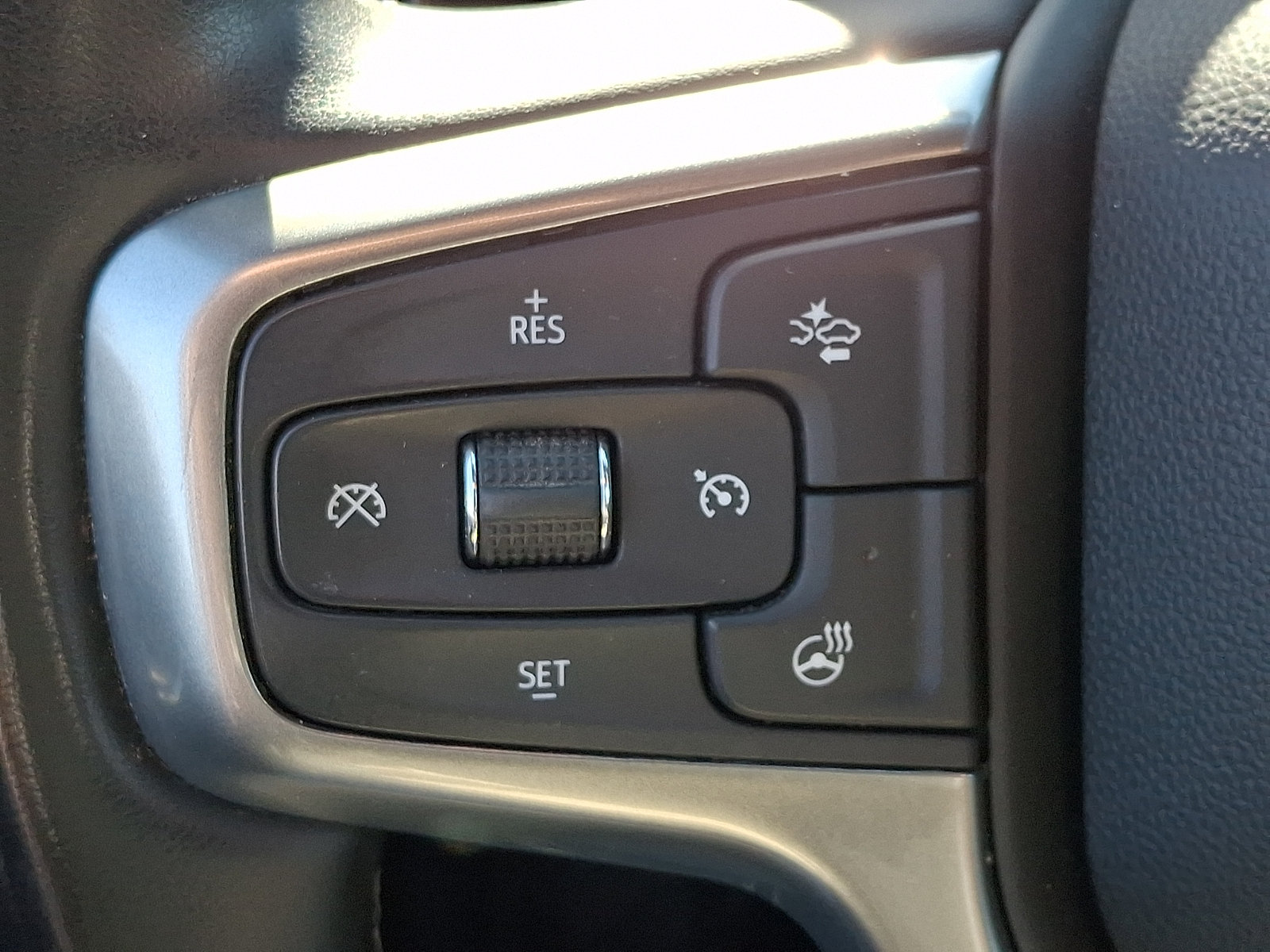 Certified 2024 Chevrolet Silverado 1500 LT AWD/4WD image 22