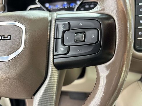 Used 2021 GMC Yukon Denali w/ Denali Ultimate Package image 25