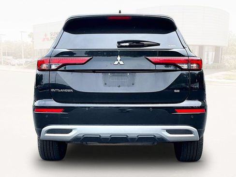 Used 2024 Mitsubishi Outlander SE AWD/4WD image 5