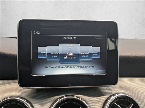 Used 2017 Mercedes-Benz GLA 250 4MATIC image 14