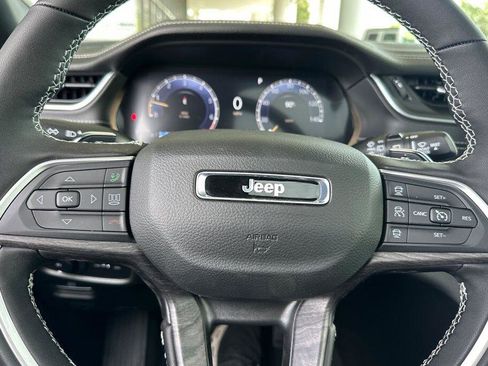 New 2025 Jeep Grand Cherokee L Limited w/ Luxury Tech Group II image 20