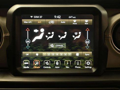 Used 2022 Jeep Wrangler Unlimited Sahara image 23