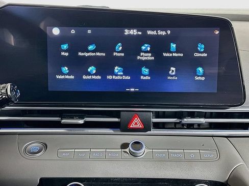Used 2024 Hyundai Elantra SEL FWD image 14