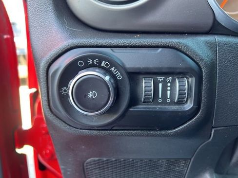 Certified 2018 Jeep Wrangler Unlimited Sport S image 16