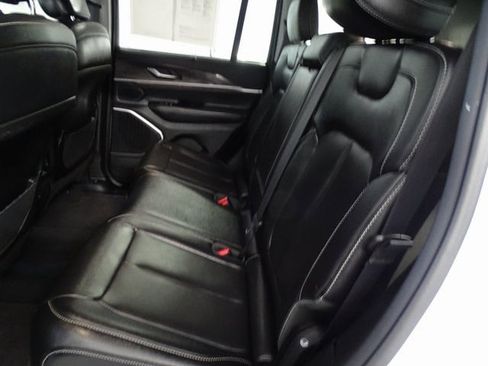 Certified 2023 Jeep Grand Cherokee 4WD 4xe w/ Luxury Tech Group II image 4