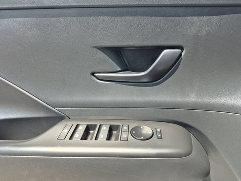 Used 2025 Hyundai Kona SE AWD/4WD image 8