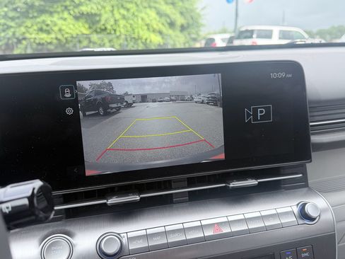 Used 2024 Hyundai Kona SEL FWD image 16