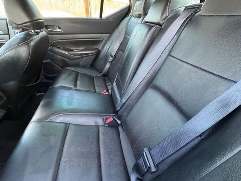 Used 2023 Nissan Altima 2.0 SR FWD image 26