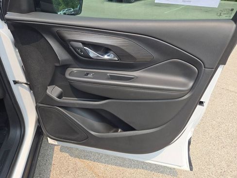 Used 2021 GMC Terrain SLT w/ Elevation Edition image 6