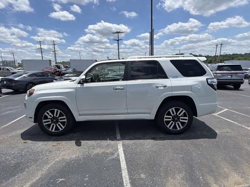 Used 2021 Toyota 4Runner Limited AWD/4WD image 6
