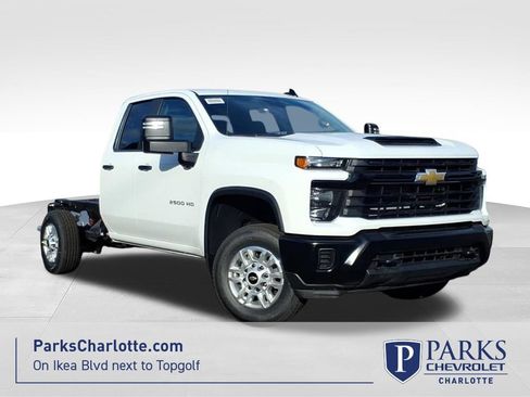 New 2026 Chevrolet Silverado 2500 W/T w/ WT Convenience Package AWD/4WD image 1