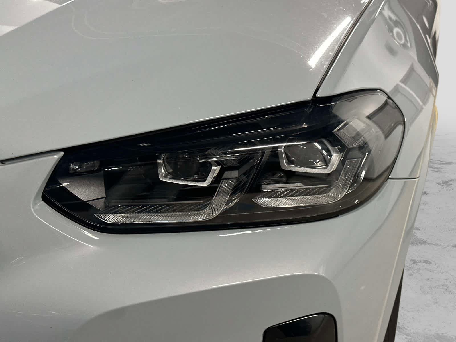 Used 2023 BMW X3 xDrive30i w/ M Sport Package AWD/4WD image 8