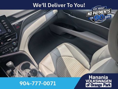 Used 2023 Toyota Camry SE FWD image 15