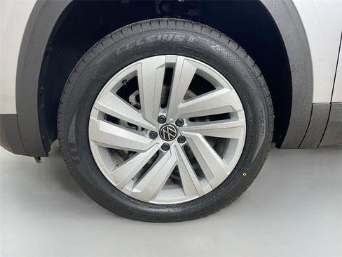 Used 2023 Volkswagen Atlas Cross Sport SE AWD/4WD image 28