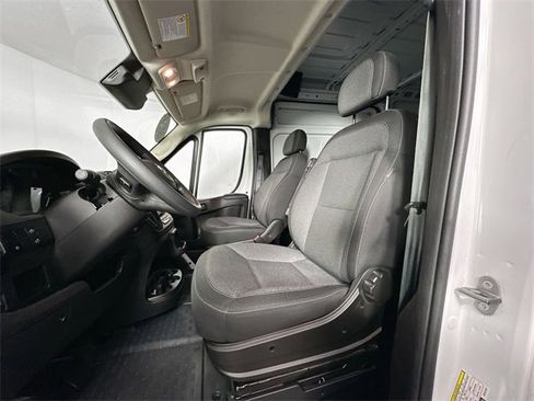 Used 2024 RAM ProMaster 2500 w/ Convenience Group image 11
