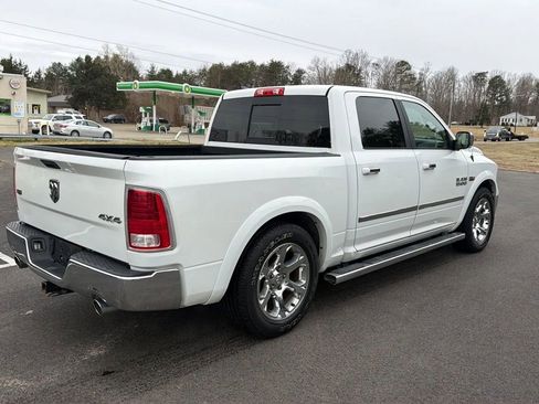 Used 2017 RAM 1500 Laramie w/ Convenience Group image 7