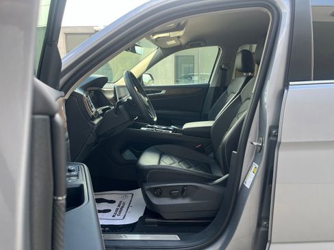 Used 2026 Volkswagen Atlas SE w/ Black Wheel Package FWD image 29