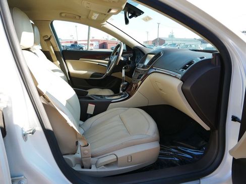 Used 2016 Buick Regal AWD image 8