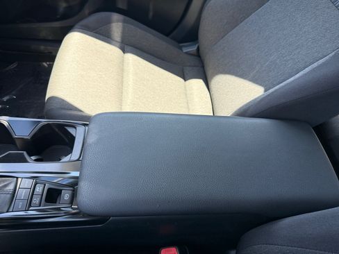 Used 2025 Toyota Camry LE FWD image 14