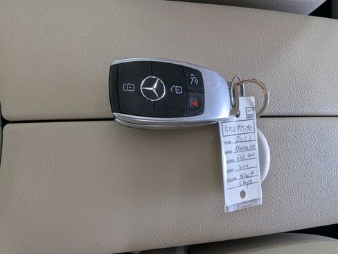 Used 2021 Mercedes-Benz GLC 300 4MATIC image 28