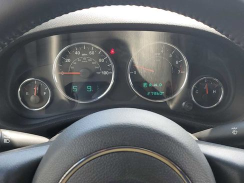 Used 2018 Jeep Wrangler Unlimited Sport S AWD/4WD image 32