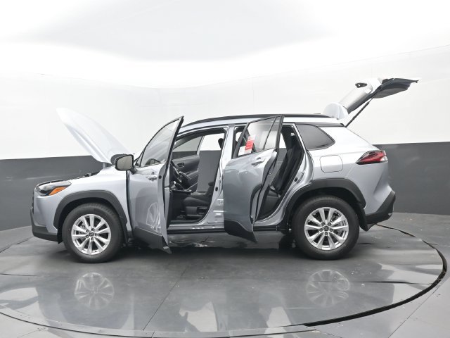 New 2026 Toyota Corolla Cross LE FWD image 31