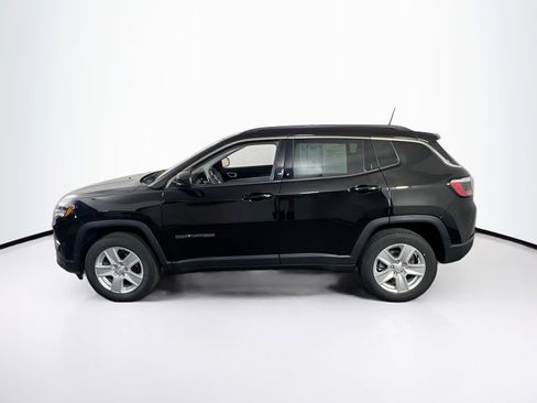 Used 2022 Jeep Compass Latitude AWD/4WD image 8