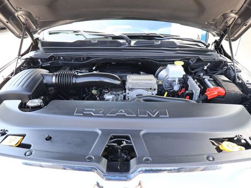 Used 2022 RAM 1500 Big Horn AWD/4WD image 39