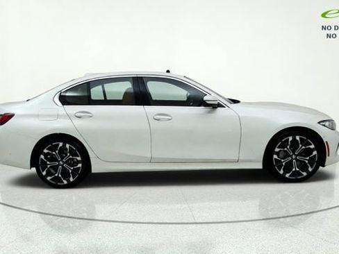Used 2025 BMW 330i Sedan RWD image 2