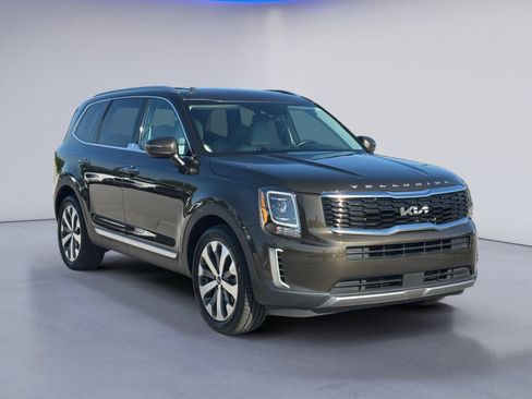 Used 2022 Kia Telluride S AWD/4WD image 5