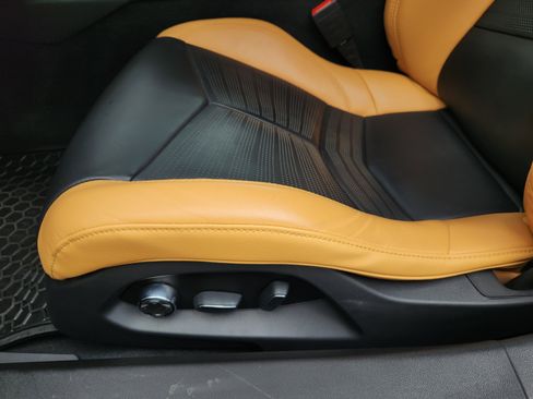 Used 2021 Chevrolet Corvette Stingray Preferred Cpe w/ Z51 Performance Package RWD image 26