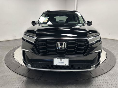 Certified 2023 Honda Pilot Touring image 4