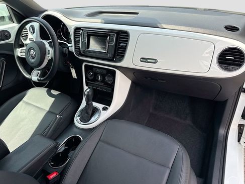 Used 2019 Volkswagen Beetle 2.0T S image 33