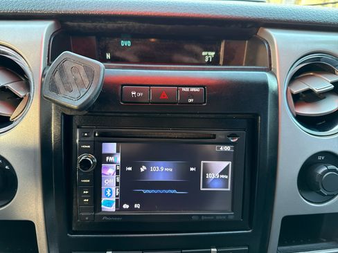 Used 2012 Ford F150 XLT w/ XLT Chrome Pkg image 16