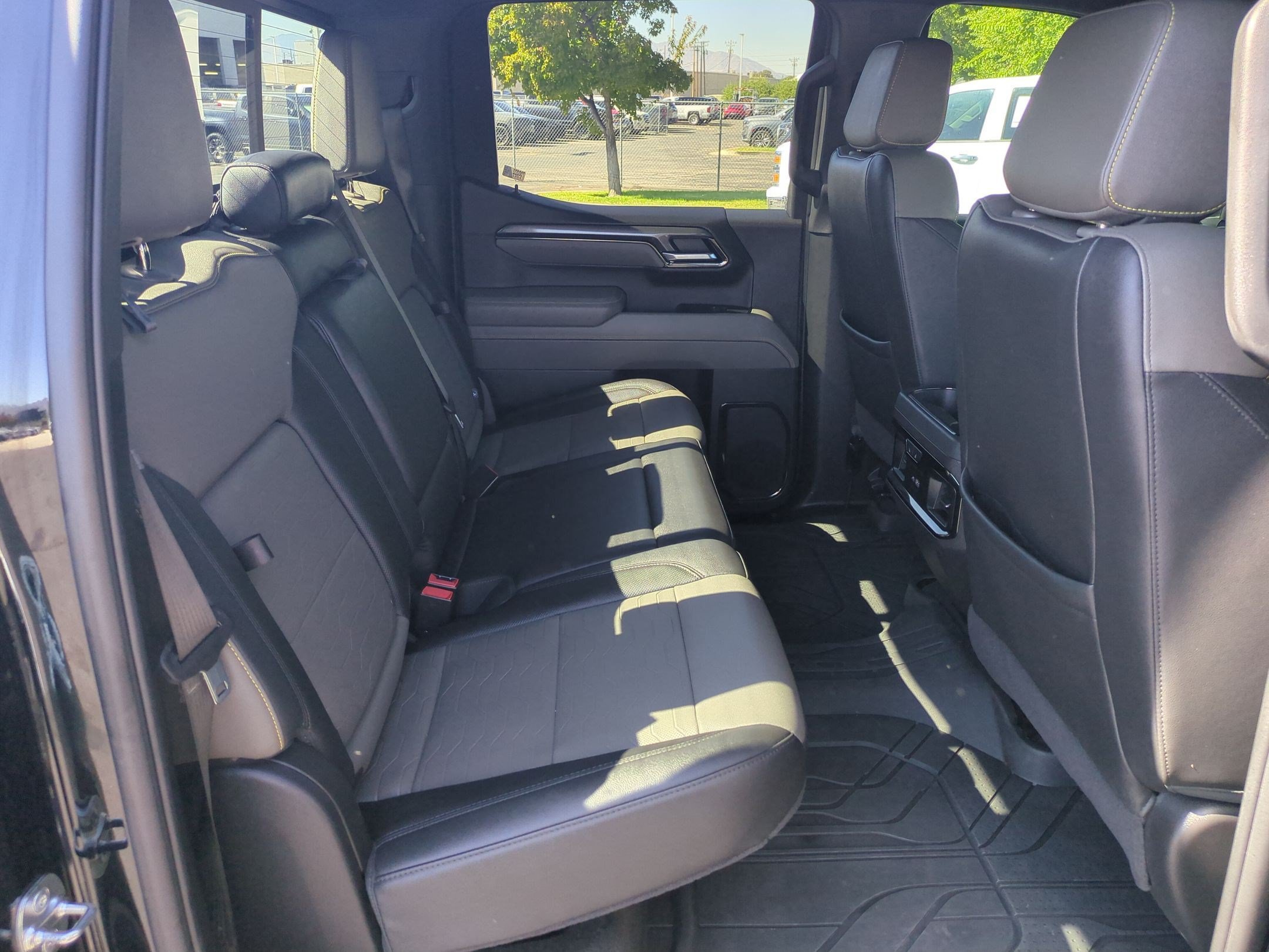 Certified 2025 Chevrolet Silverado 1500 ZR2 w/ Technology Package AWD/4WD image 29