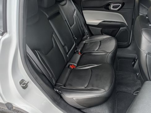 Used 2025 Jeep Compass Limited AWD/4WD image 18
