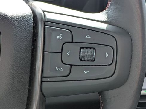 Used 2025 GMC Sierra 2500 AT4X image 18