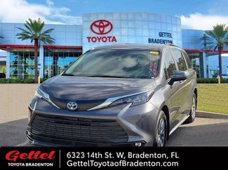 Used 2025 Toyota Sienna XLE video 1