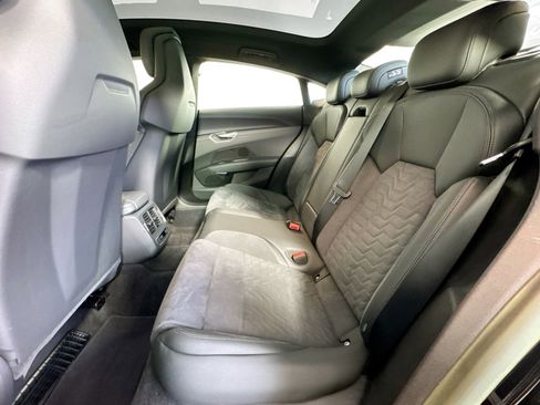 Used 2023 Audi e-tron GT Premium Plus image 21