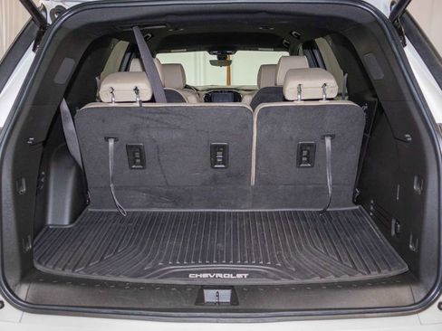 Used 2022 Chevrolet Traverse Premier image 17