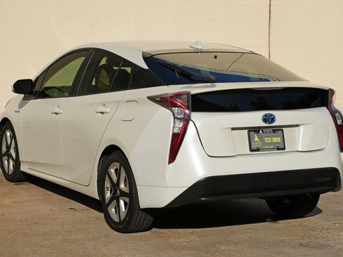Used 2017 Toyota Prius Three Touring w/ Carpet Mat Package FWD image 41